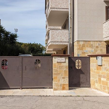La Casa Dei Due Mari - Large Apartment With Parking ตารันโต ภายนอก รูปภาพ