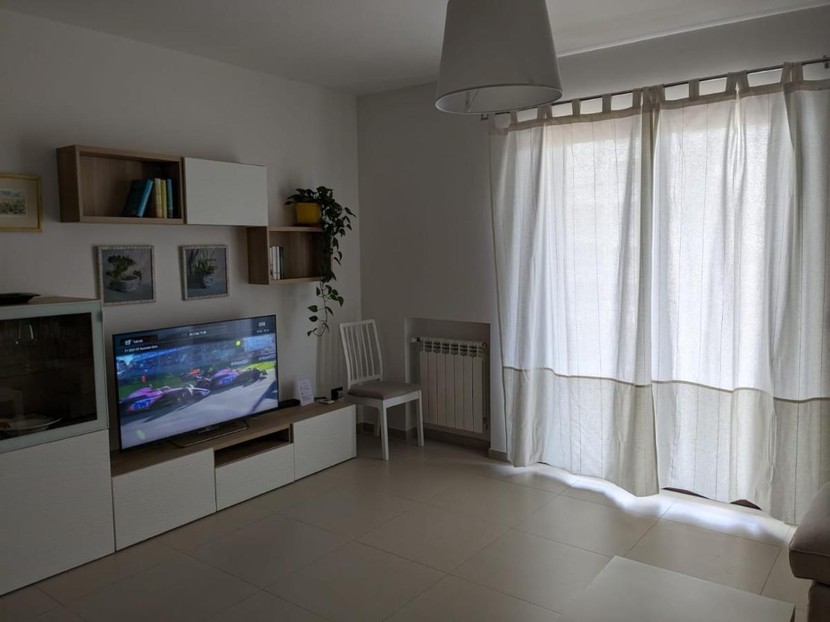 La Casa Dei Due Mari - Large Apartment With Parking ตารันโต ภายนอก รูปภาพ