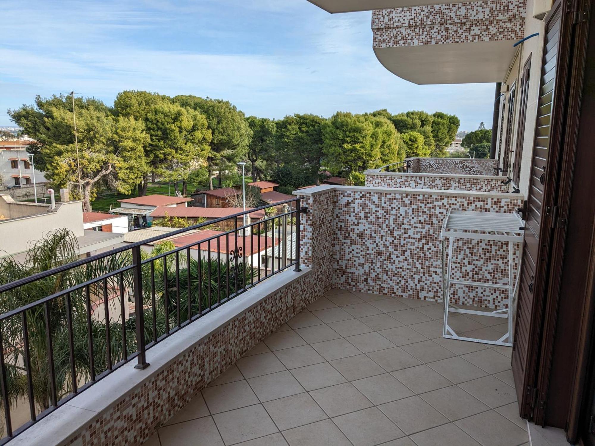 La Casa Dei Due Mari - Large Apartment With Parking ตารันโต ภายนอก รูปภาพ